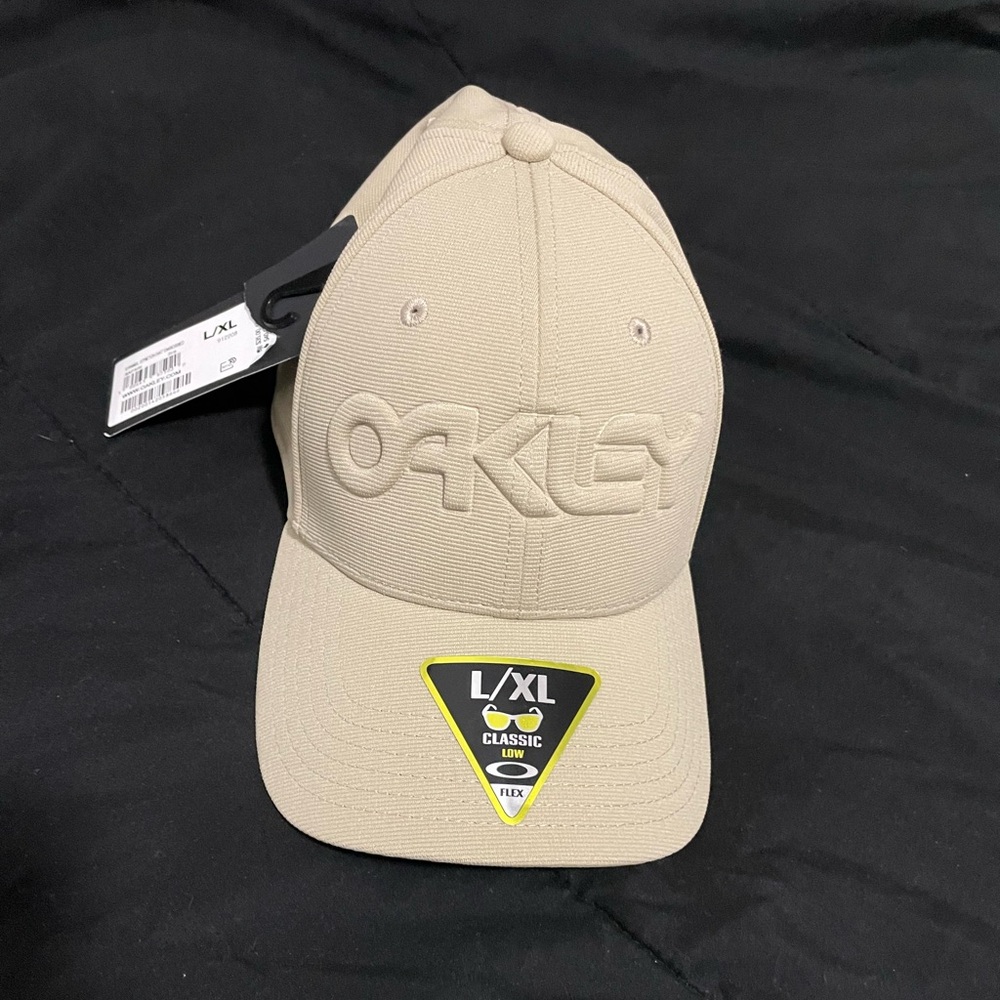 Oakley Hat